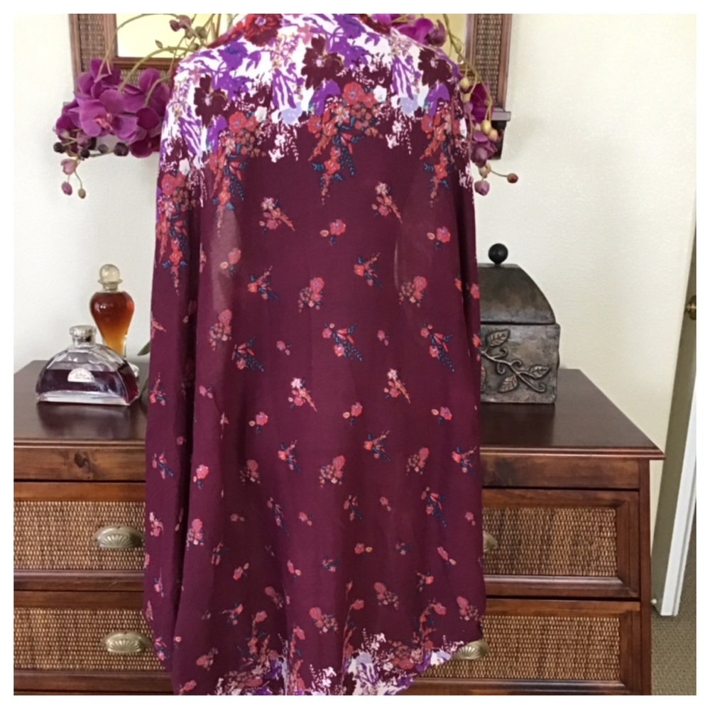 Free People Bali Wrapped In Blooms Shawl. NWT. - Picture 8 of 8